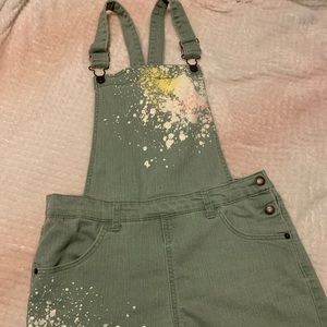 Short overalls